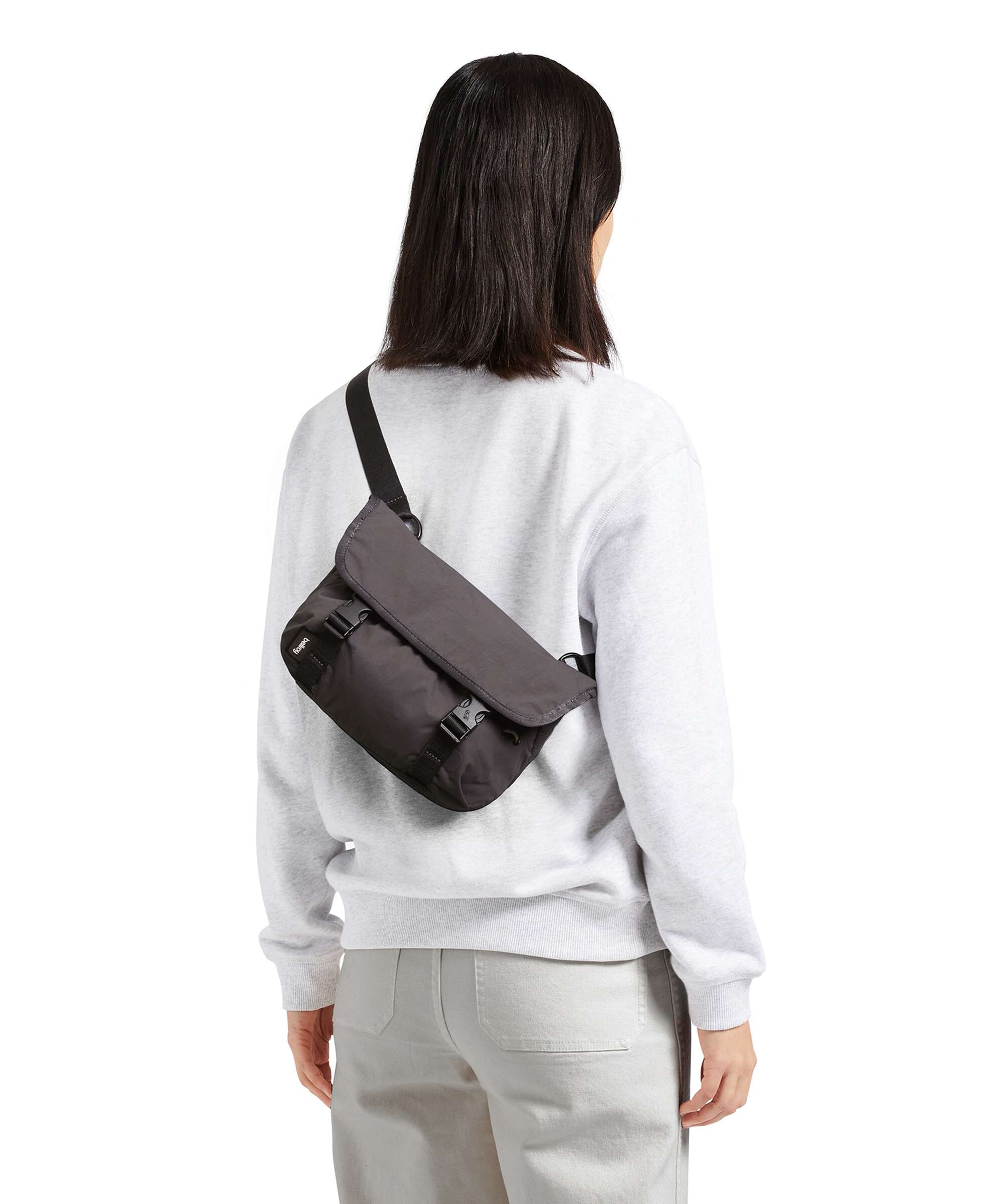 Bellroy Cinch 6 Mini Borsa messenger crimson - Image 3